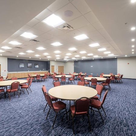 Fairfield Inn & Suites By Marriott Salmon Arm Εξωτερικό φωτογραφία