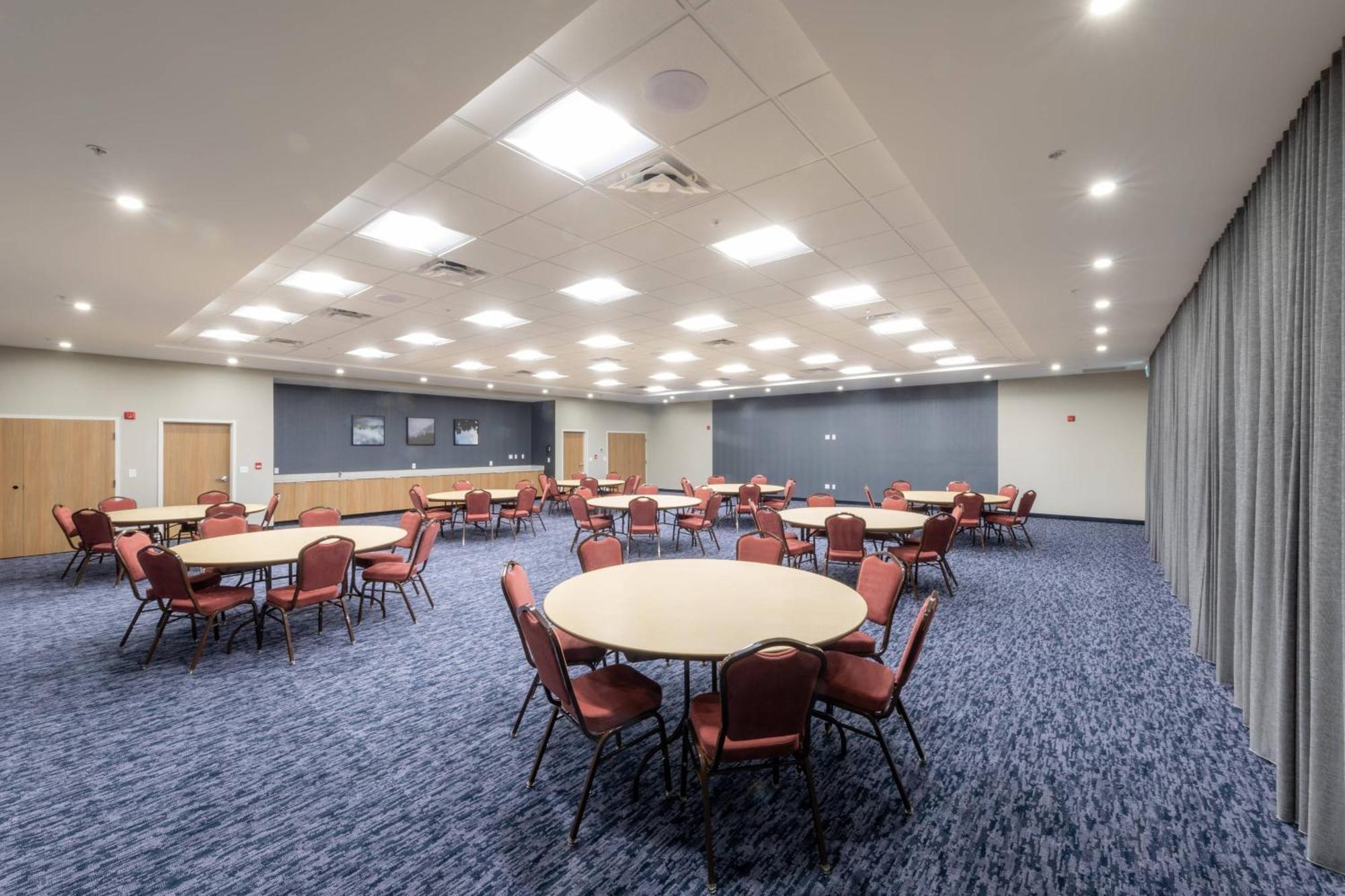 Fairfield Inn & Suites By Marriott Salmon Arm Εξωτερικό φωτογραφία